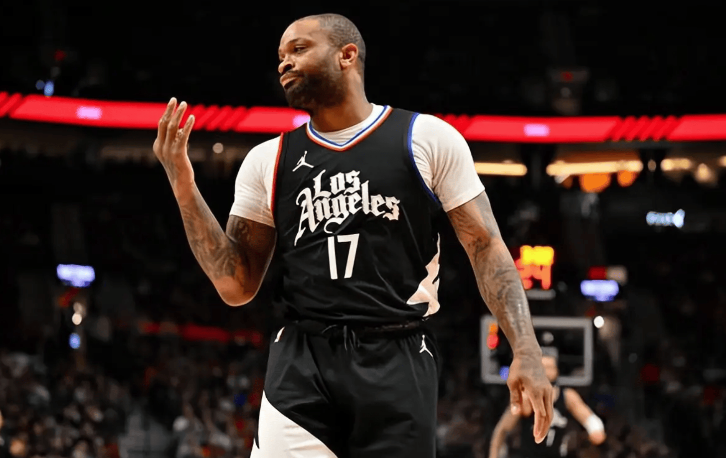 包含赛地聚焦——荷甲加时末段热度飙升，达拉斯独行侠再遭质疑，管理层满意，年轻球员得到机会的词条-南宫平台