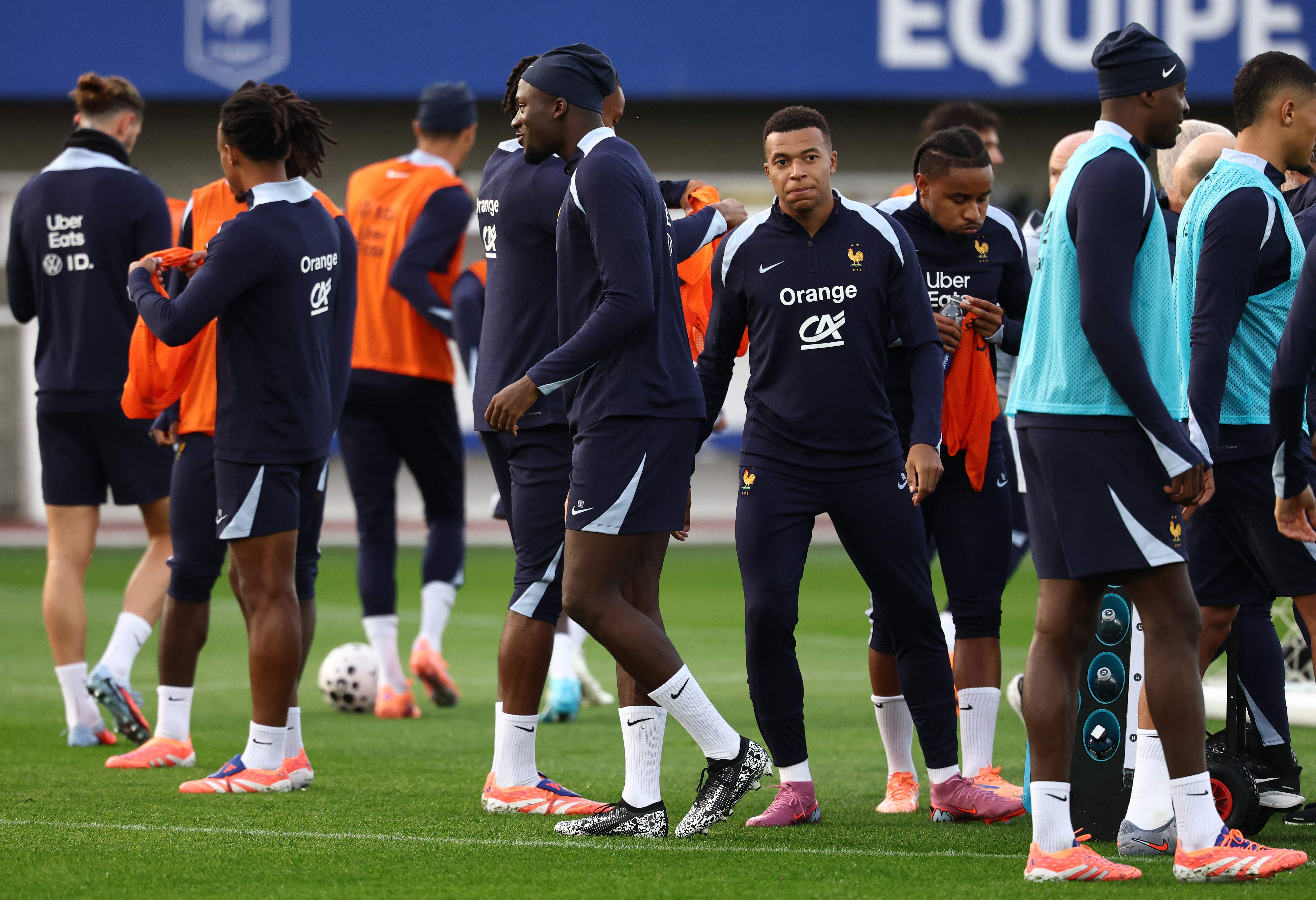 集结日体能课后，法兰克福远射贴柱备战西甲，引发热议，细节决定成败(细节决定成败)-南宫网址